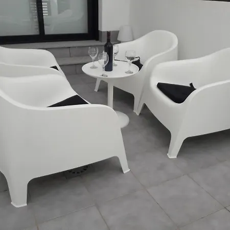 Limon Apartment